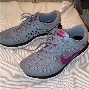 Nike flex runner shoes